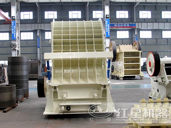 細碎反擊破碎機展示圖