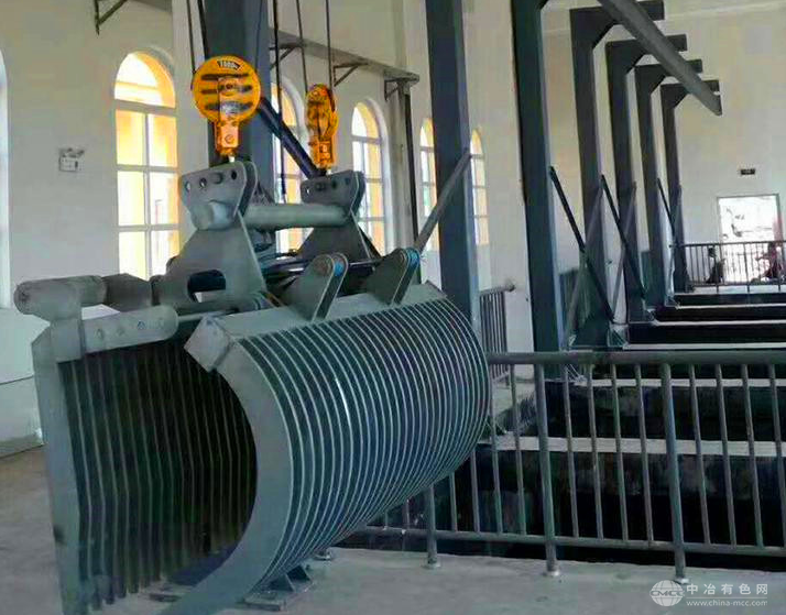 抓斗式除污機
