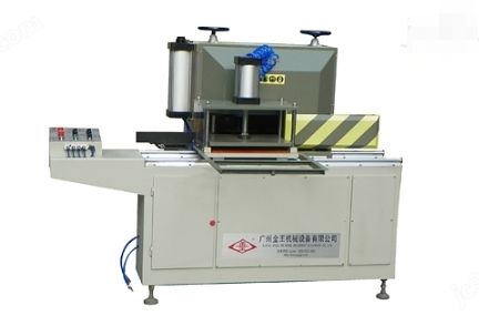 四軸端面銑榫機