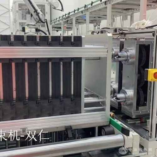 動力電池自動加解拘束機