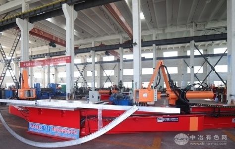轉臺式拉彎機