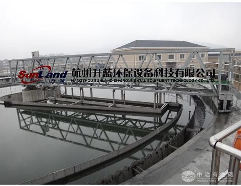 輻流式吸刮泥機