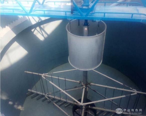 懸掛式中心傳動刮泥機