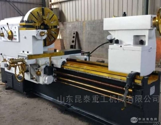 臥式重型車床