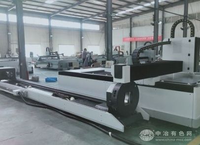 大型板管一體激光切管機